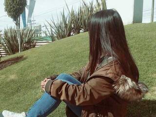 Ερωτική συνομιλία μέσω βίντεο skinnykat