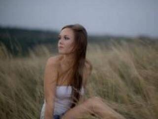 Ερωτική συνομιλία μέσω βίντεο slimlolka