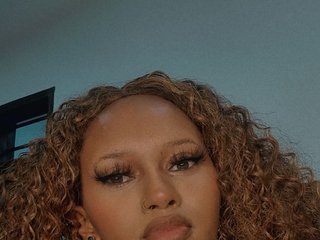 Ερωτική συνομιλία μέσω βίντεο SlutyMuse