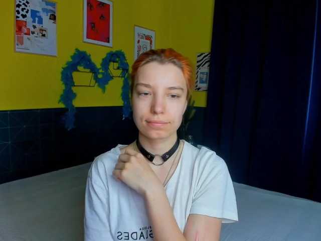 Εκπομπές οθόνης SofiaAngelini