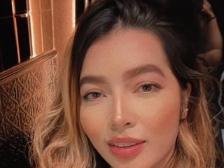 Ερωτική συνομιλία μέσω βίντεο sofihill