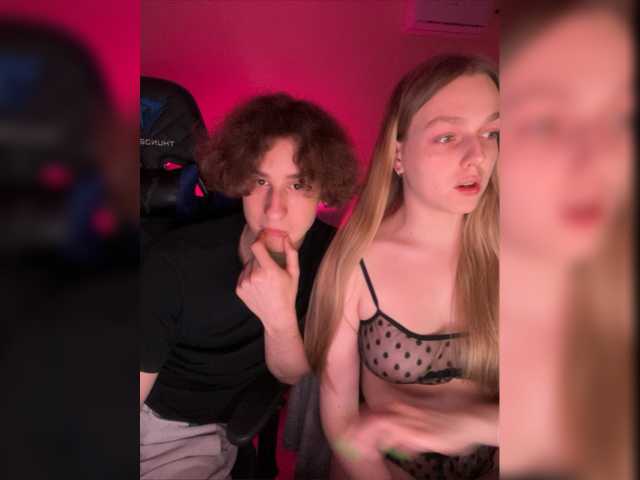 Εκπομπές οθόνης Crazy_Couple