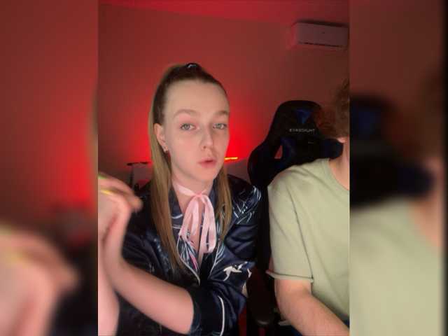 Εκπομπές οθόνης Crazy_Couple