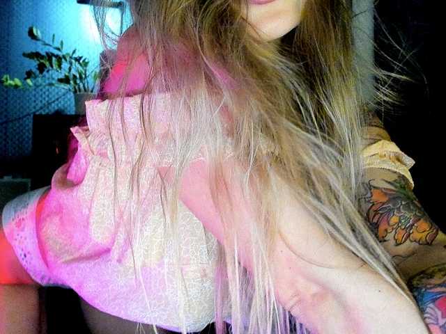 Εκπομπές οθόνης Sonya-Mo