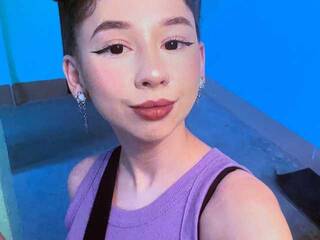 Ερωτική συνομιλία μέσω βίντεο SonyaMeow