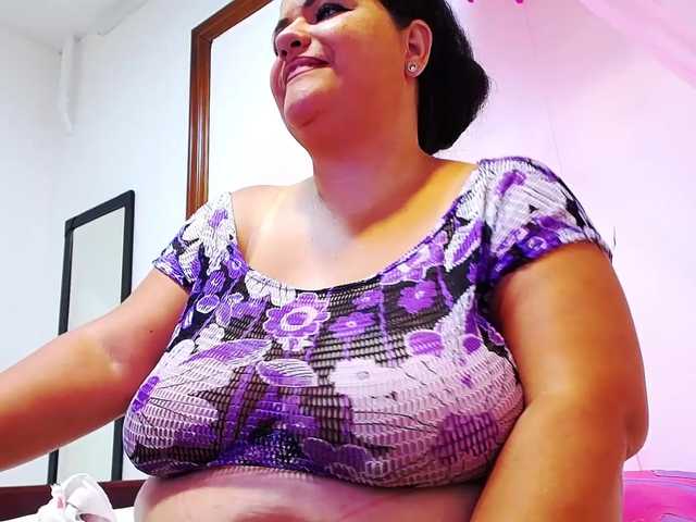 Φωτογραφίες SophieRose hi ♥ im new here♥ come and fuck my tits♥ oil body 111 tkn♥ #latina #milf #bigtits #cum