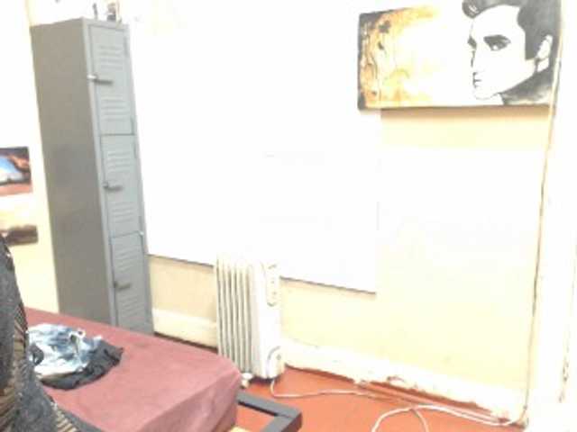 Εκπομπές οθόνης SquitingQueen