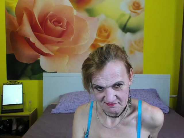 Εκπομπές οθόνης SqurtyLally69