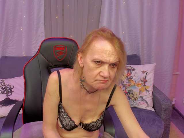 Εκπομπές οθόνης SqurtyLally69