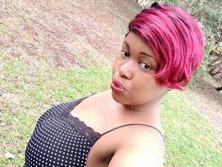 Ερωτική συνομιλία μέσω βίντεο Stacymuthoni