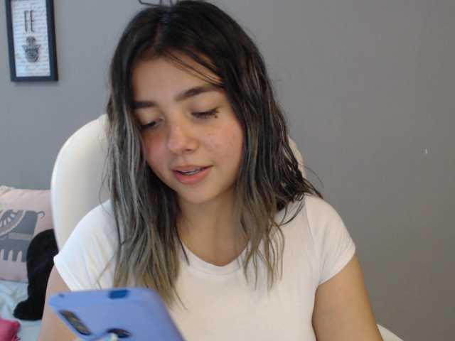 Εκπομπές οθόνης Stefany29