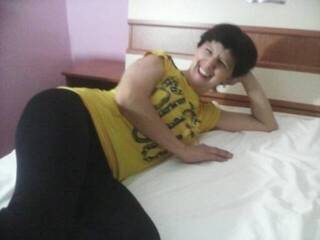 Ερωτική συνομιλία μέσω βίντεο strawberychus