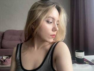 Ερωτική συνομιλία μέσω βίντεο strw