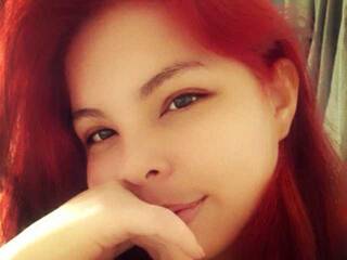 Ερωτική συνομιλία μέσω βίντεο Nicki-latina