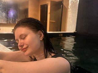 Ερωτική συνομιλία μέσω βίντεο Sunny-Smail