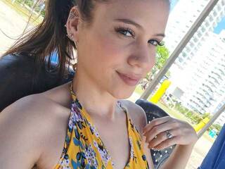 Ερωτική συνομιλία μέσω βίντεο sweet--april