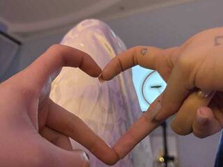 Ερωτική συνομιλία μέσω βίντεο Strawberry0123