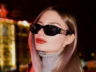 Ερωτική συνομιλία μέσω βίντεο _Brightgirl_