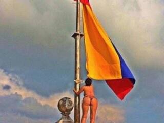 Ερωτική συνομιλία μέσω βίντεο sweetlatin22