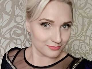 Ερωτική συνομιλία μέσω βίντεο SweetRedDeva