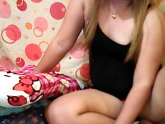 Εκπομπές οθόνης sweetypiebabe