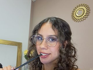 Ερωτική συνομιλία μέσω βίντεο SylvannaMorelli