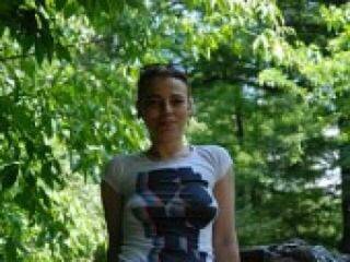 Ερωτική συνομιλία μέσω βίντεο tanisha4u