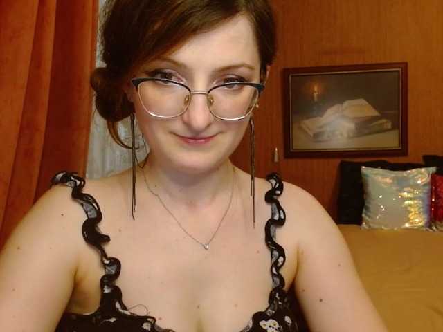 Φωτογραφίες tastyAriel Sweet and yet dang naughty ;) #innocentface #sweet #petite #glasses #fetish #natural #domina #teaser #cfmn #joi #cei #cbt #sph