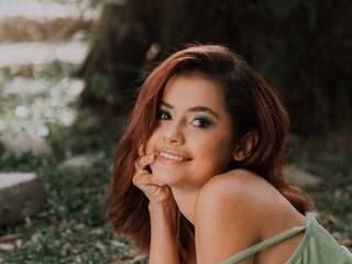 Ερωτική συνομιλία μέσω βίντεο Thalia-11