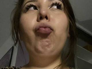 Ερωτική συνομιλία μέσω βίντεο Thebaddestfemale