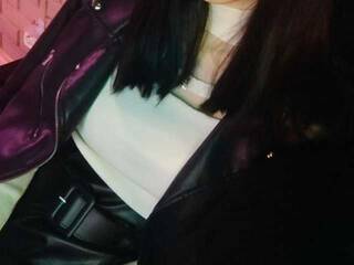 Ερωτική συνομιλία μέσω βίντεο ThelmaHettie