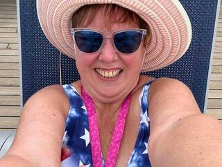 Ερωτική συνομιλία μέσω βίντεο TightKitty55