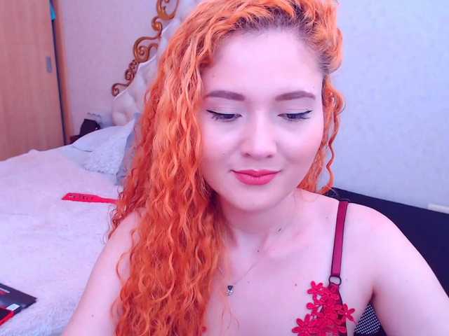 Φωτογραφίες TinaCarlylee #latina #Lovense #curlyhair #bigass #tits #girls