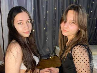 Ερωτική συνομιλία μέσω βίντεο TinaHil