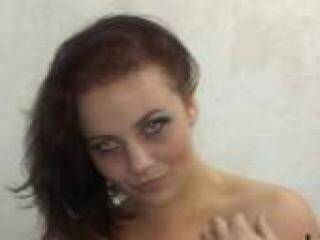 Ερωτική συνομιλία μέσω βίντεο tinalion