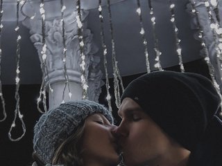 Ερωτική συνομιλία μέσω βίντεο Titiannya