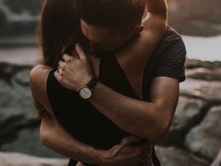 Ερωτική συνομιλία μέσω βίντεο Toni-and-Tanya