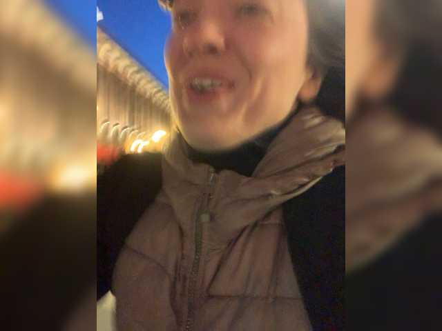 Εκπομπές οθόνης TreshGirls