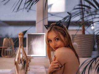 Ερωτική συνομιλία μέσω βίντεο tvoyamilaa21