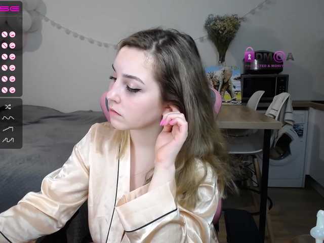 Εκπομπές οθόνης TWINKLE--