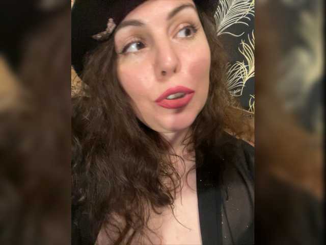 Εκπομπές οθόνης Super_Lady
