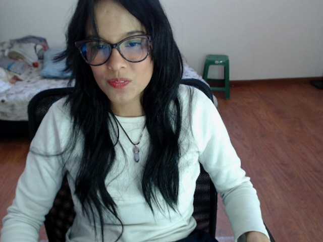Φωτογραφίες valak133 ❤️25 nakedtokenspls play with me pls Help me to have a big orgasm.❤️ #squirt #colombia #latina #glasses#c2c