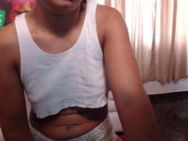 Εκπομπές οθόνης ValenHilton