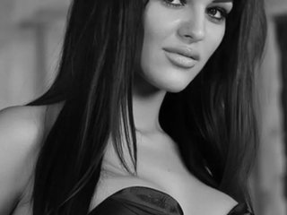 Ερωτική συνομιλία μέσω βίντεο ValentinaVale