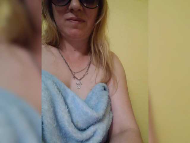 Εκπομπές οθόνης Valeria09871