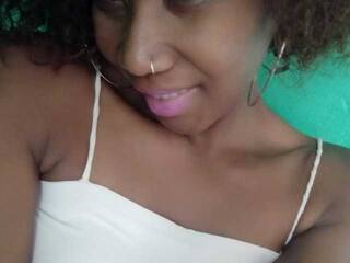 Ερωτική συνομιλία μέσω βίντεο Chachachocolate