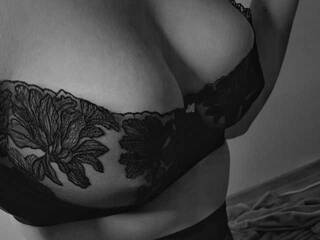 Ερωτική συνομιλία μέσω βίντεο velvet2219