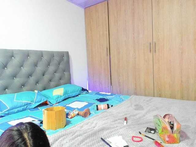 Εκπομπές οθόνης VickyMoon