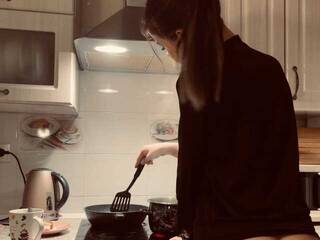 Ερωτική συνομιλία μέσω βίντεο Vikki-Creed