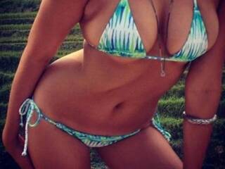 Ερωτική συνομιλία μέσω βίντεο Wiikysya99